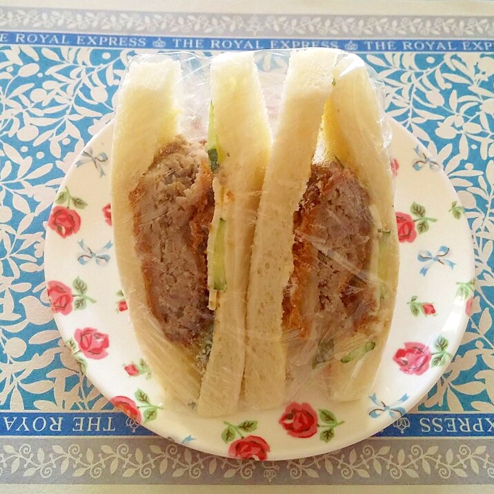 メンチカツサンド